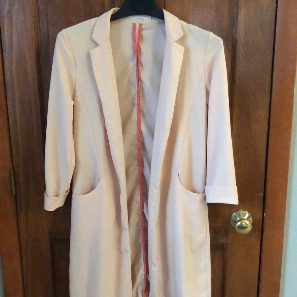 Long pale pink blazer